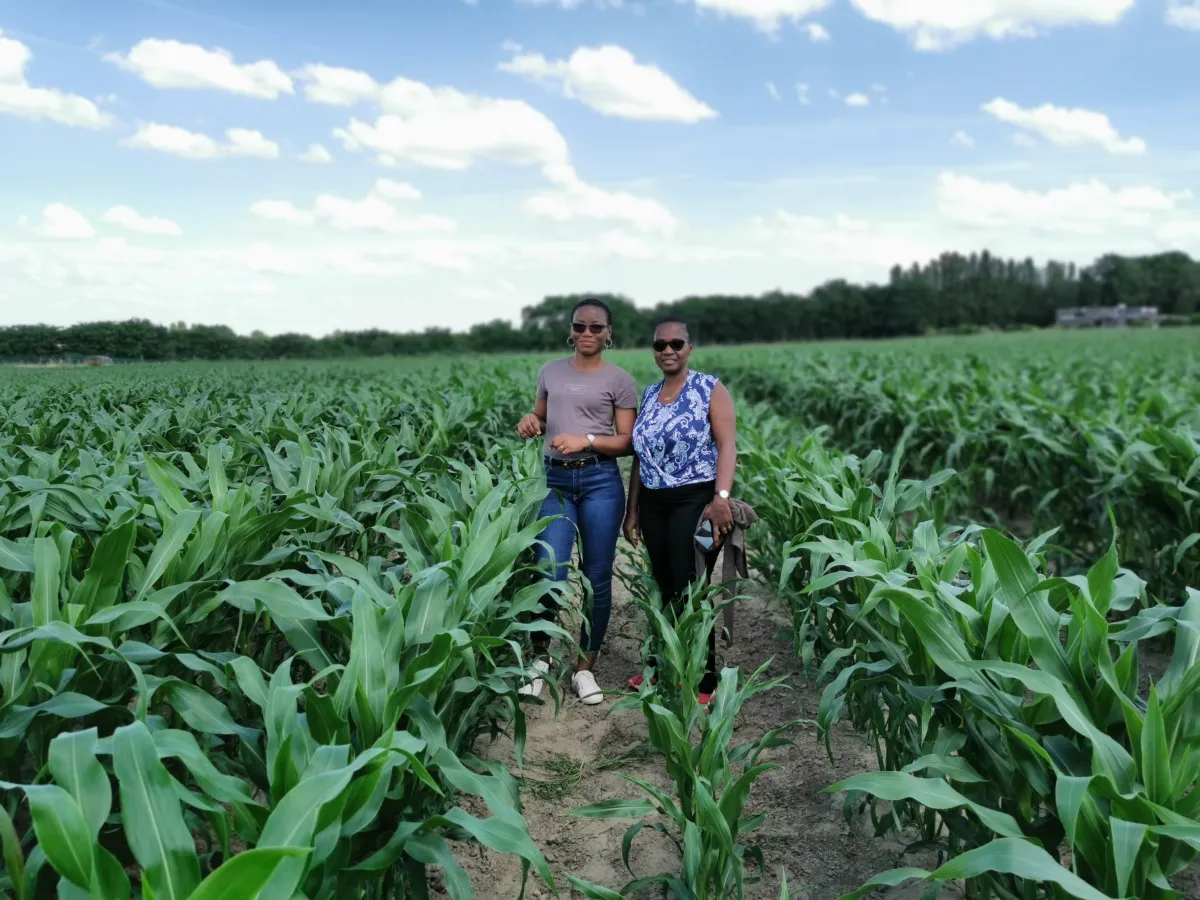 Alumni Danielle and Hortense (Cameroon) during a field visit